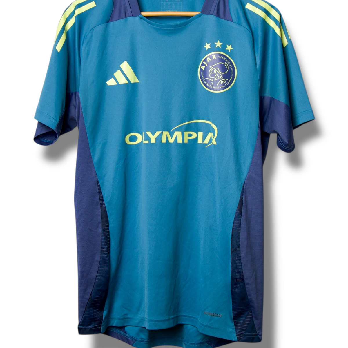 Ajax 2024/2025 Training Shirt (Medium) – The Footballtemple Ajax 2024/2025 Training Shirt (Medium) – The Footballtemple