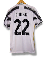 Juventus 2020/2021 Home Shirt Chiesa #22 (M)
