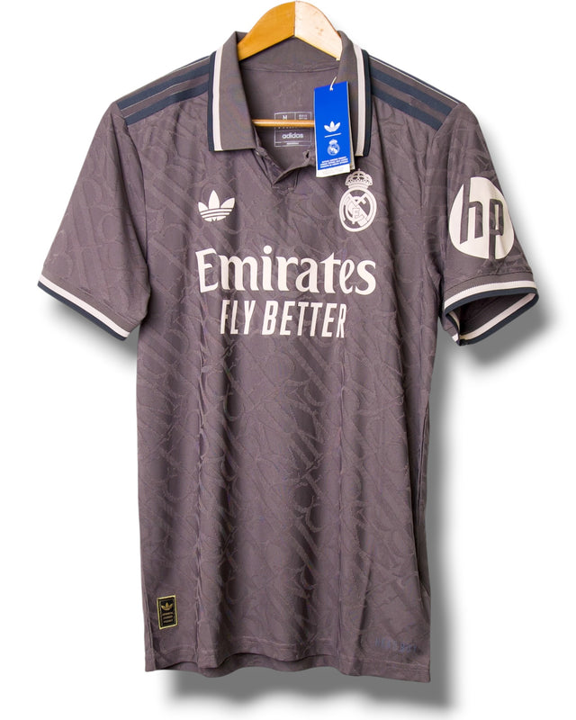 Real Madrid 2024/2025 Derde Shirt (L)