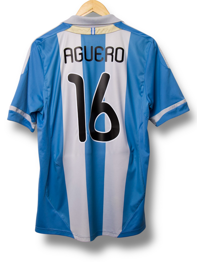 Argentina 2011 Home Shirt Aguero #16 (M)