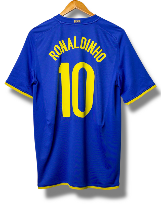 Brazil 2008 Away Shirt Ronaldinho #10 (M)
