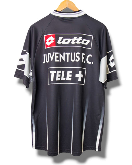 Juventus 2000/2001 Training Shirt (L)