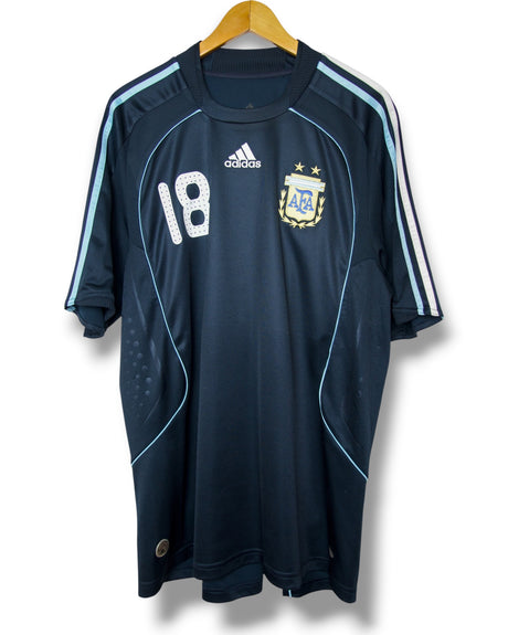 Argentina 2008 Away Shirt Messi #18 (XL)
