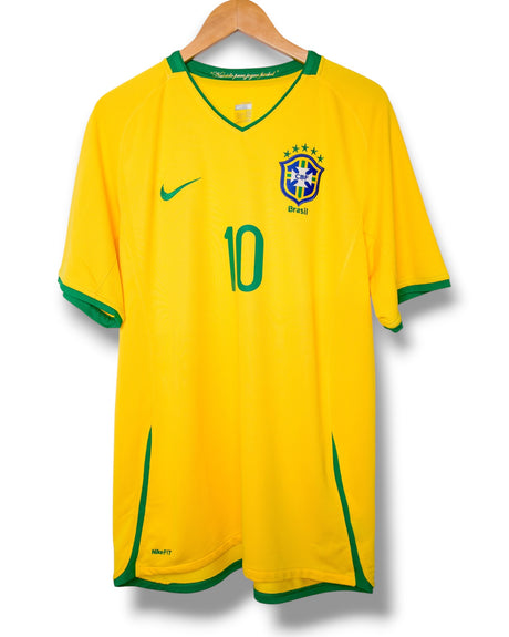 Brazil 2008 Home Shirt Ronaldinho #10 (M)
