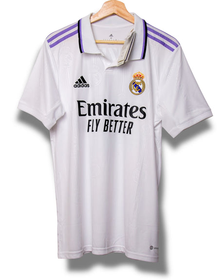 Real Madrid 2022/2023 Home Shirt Benzema #9 (M)