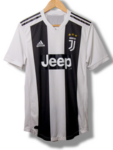 Juventus 2018/2019 Home Shirt Player Version (M)
