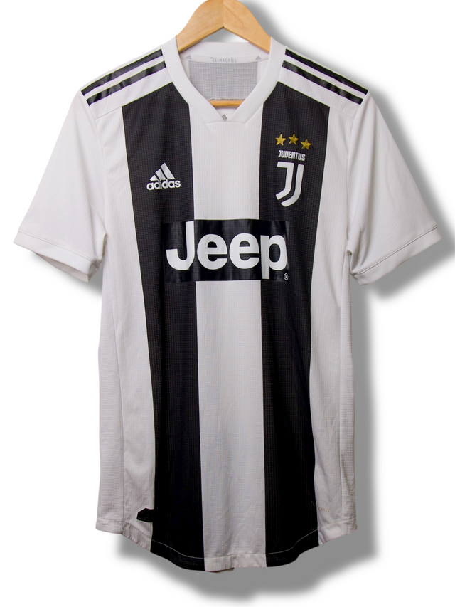 Juventus 2018/2019 Home Shirt Player Version (M)